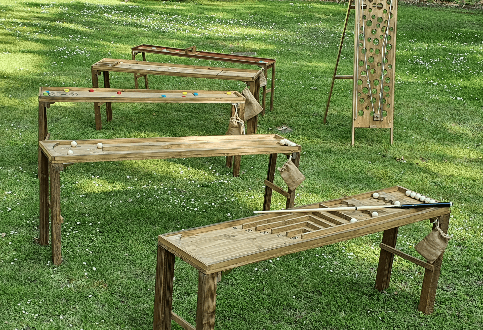Jeux en bois d'autrefois